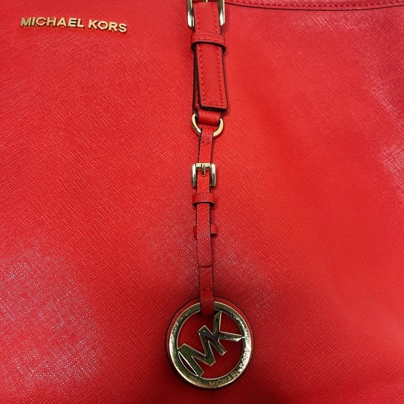 Michael Michael Kors Red Large Jet Set Leather Tote - Picture 2 of 7